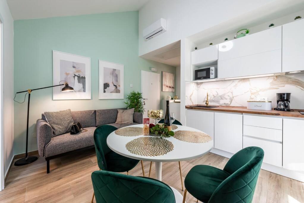 Apartment Kate With Free Parking 두브로브니크 외부 사진